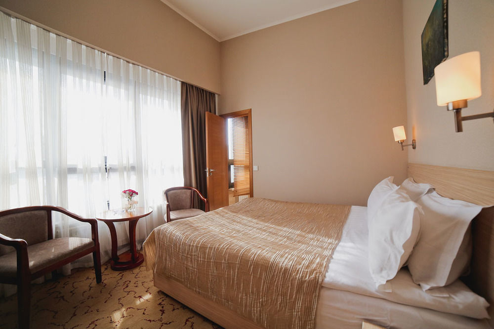 Bishkek Boutique Hotel Екстериор снимка